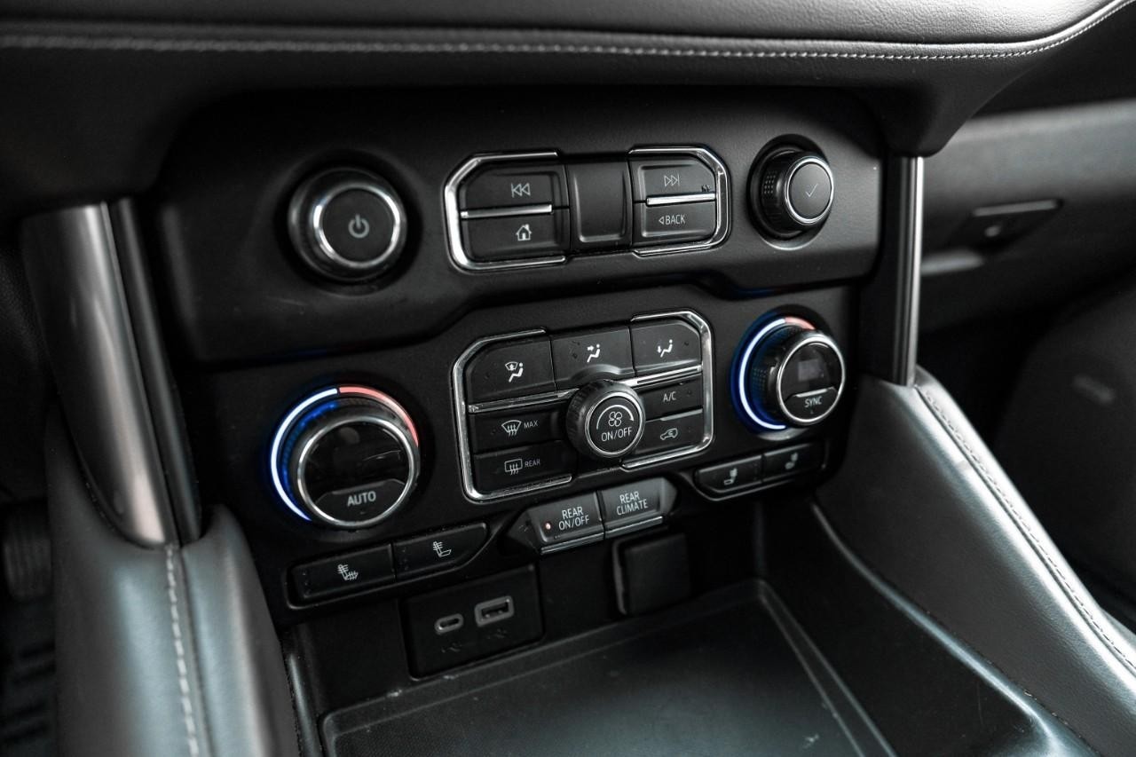 Chevrolet Suburban Vehicle Main Gallery Image 24