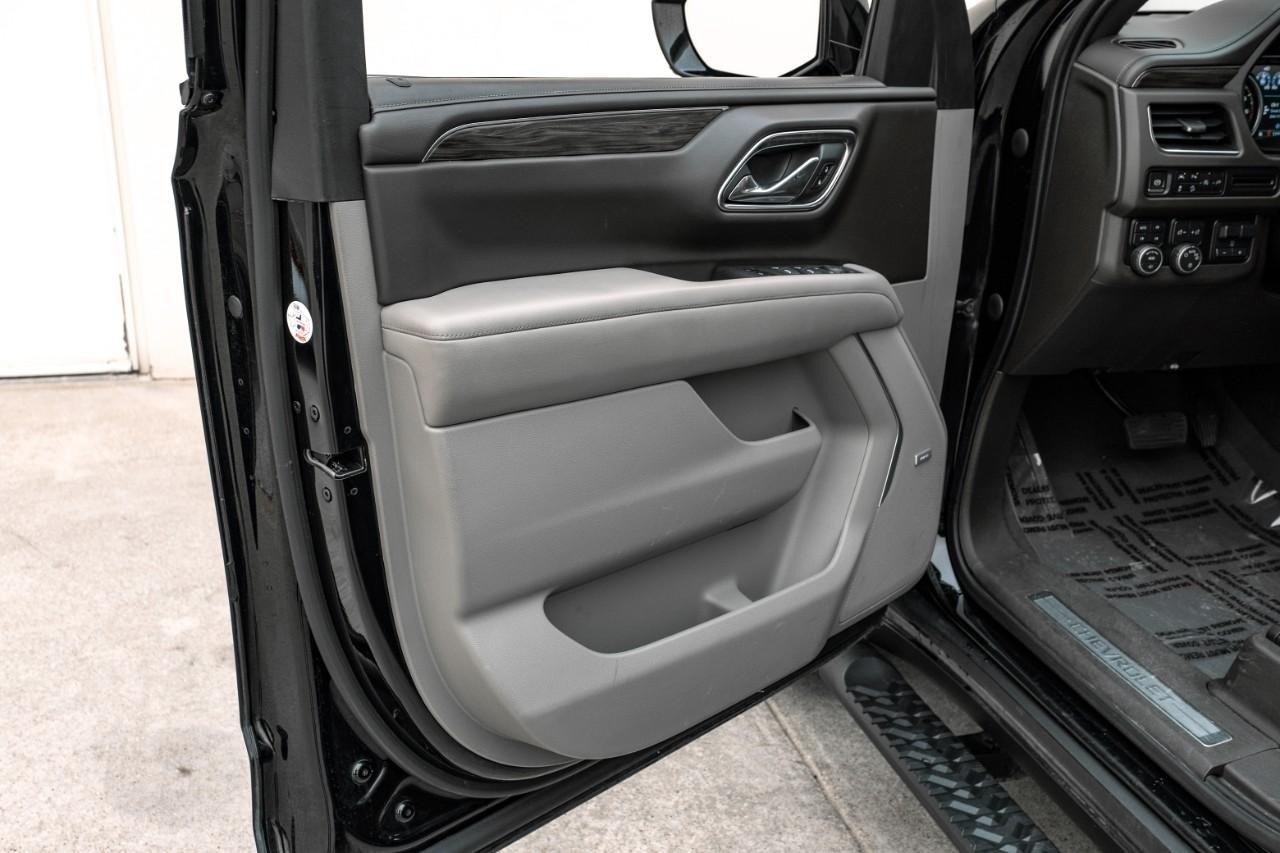Chevrolet Suburban Vehicle Main Gallery Image 39
