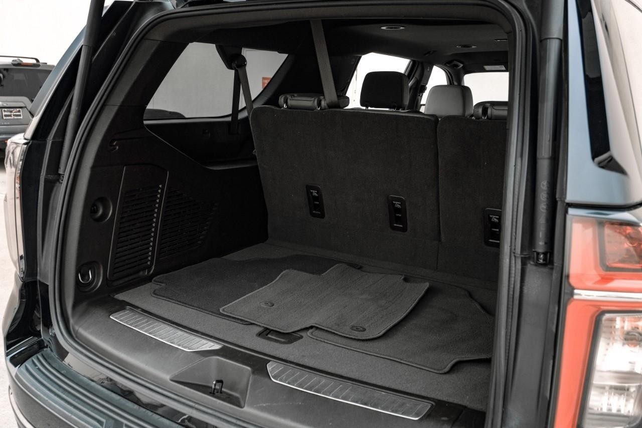Chevrolet Suburban Vehicle Main Gallery Image 49