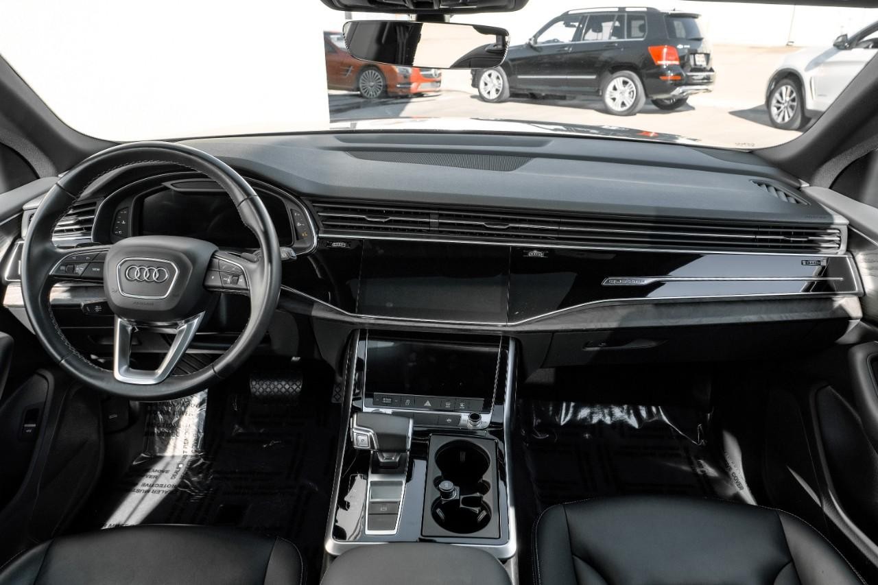 Audi Q8 Vehicle Main Gallery Image 15