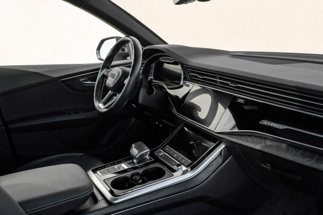 Audi Q8 Vehicle Main Gallery Image 23