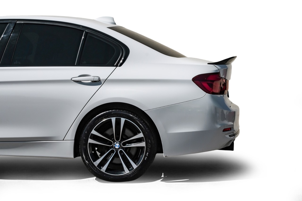 BMW 3 Series Vehicle Main Gallery Image 16