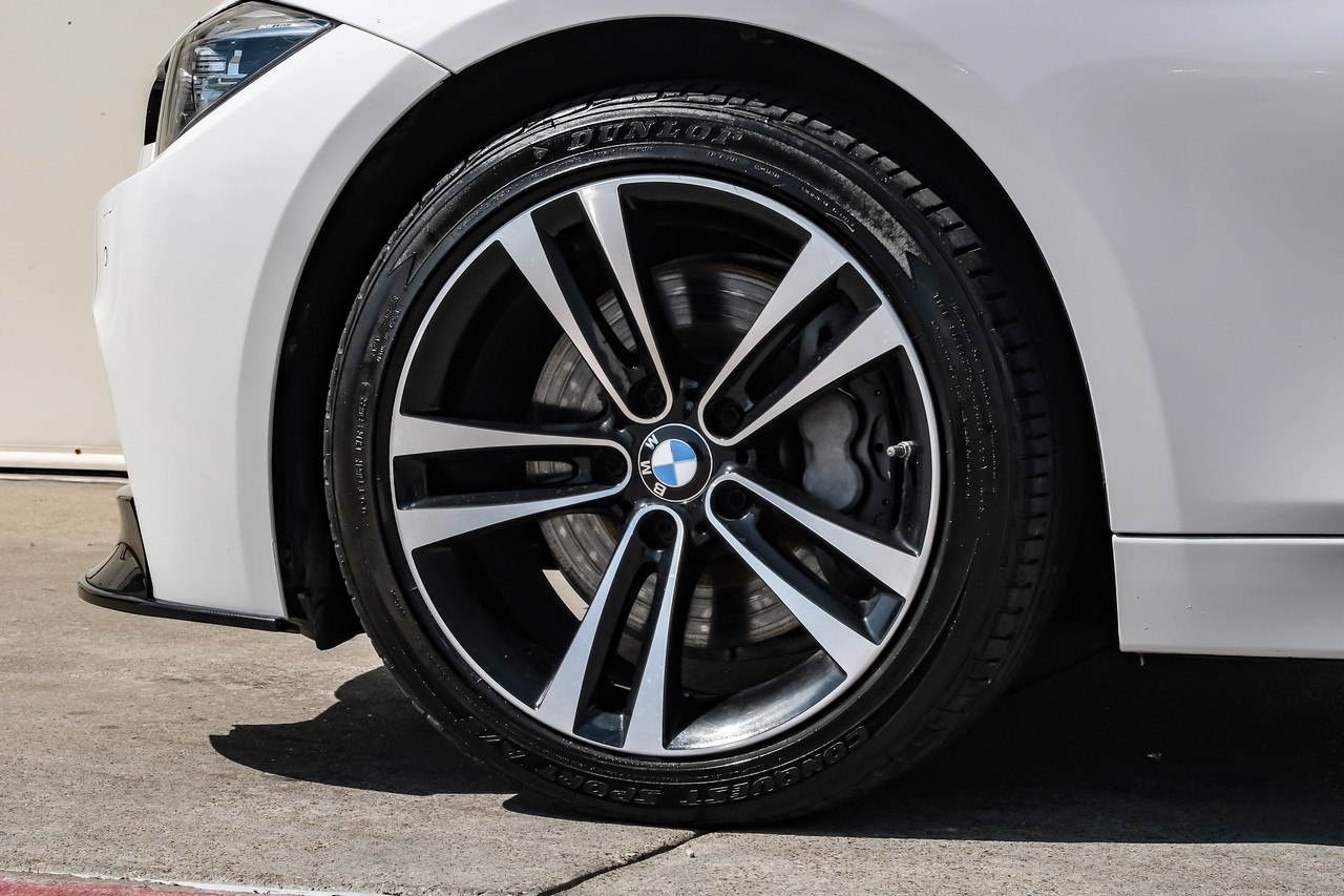 BMW 3 Series Vehicle Main Gallery Image 59