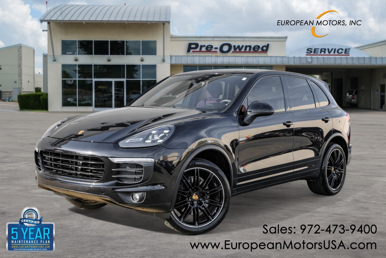 Porsche Cayenne Vehicle Main Gallery Image 01