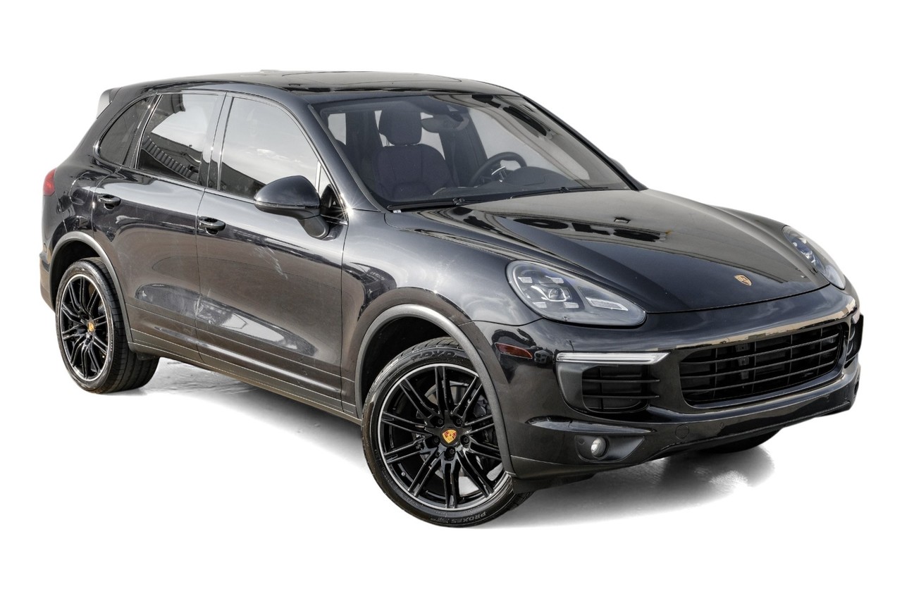 Porsche Cayenne Vehicle Main Gallery Image 07