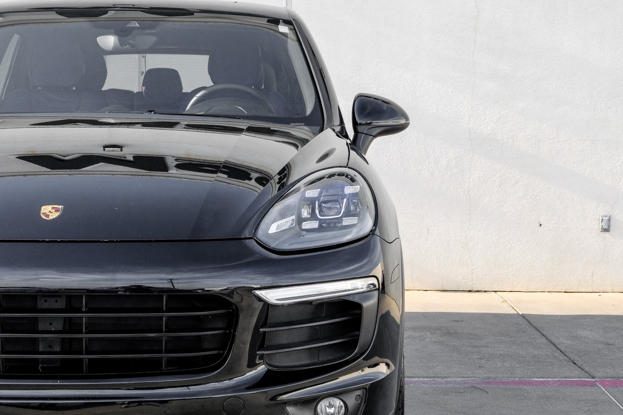 Porsche Cayenne Vehicle Main Gallery Image 55