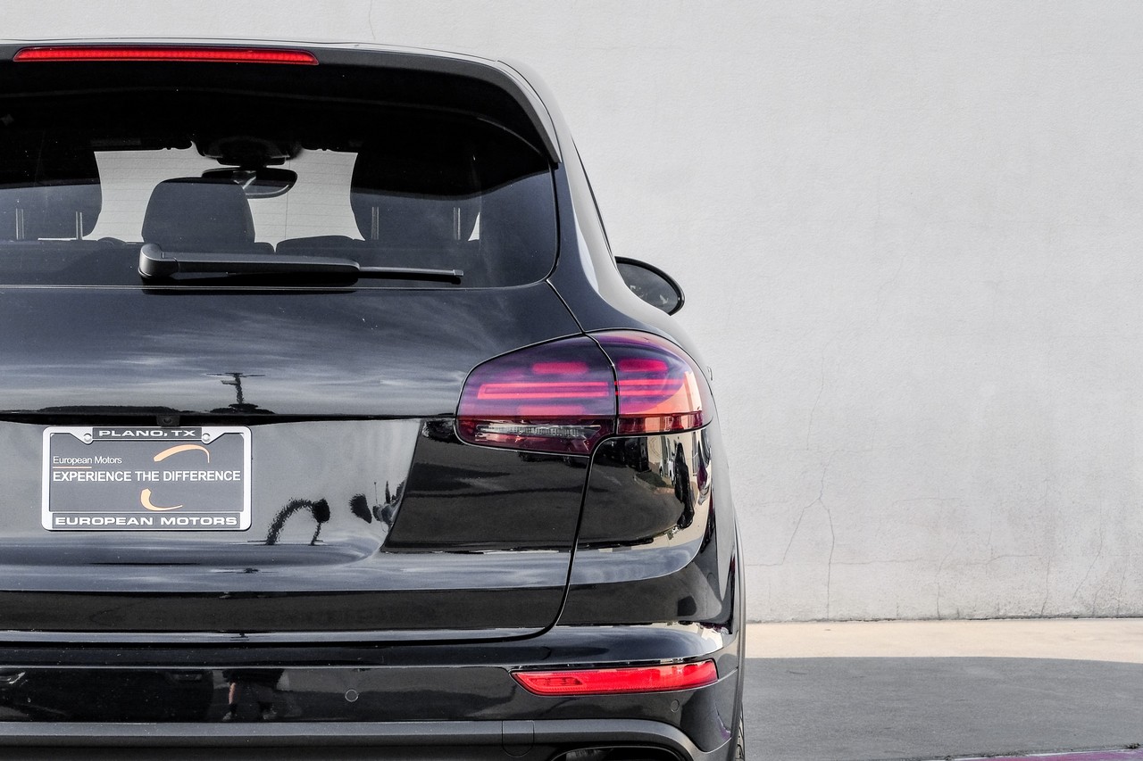 Porsche Cayenne Vehicle Main Gallery Image 56