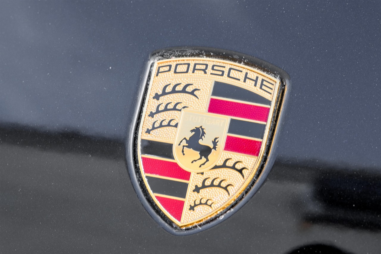 Porsche Cayenne Vehicle Main Gallery Image 57