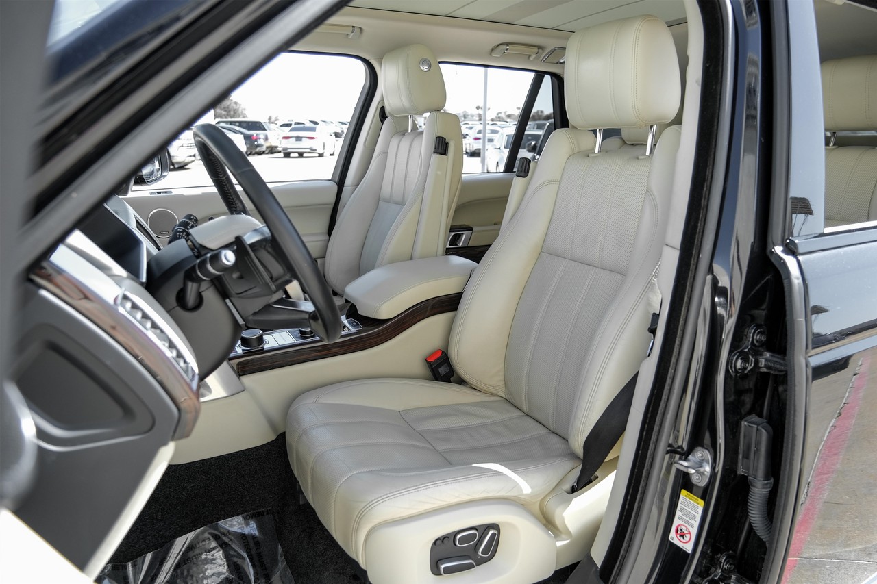 Land Rover Range Rover Vehicle Main Gallery Image 04