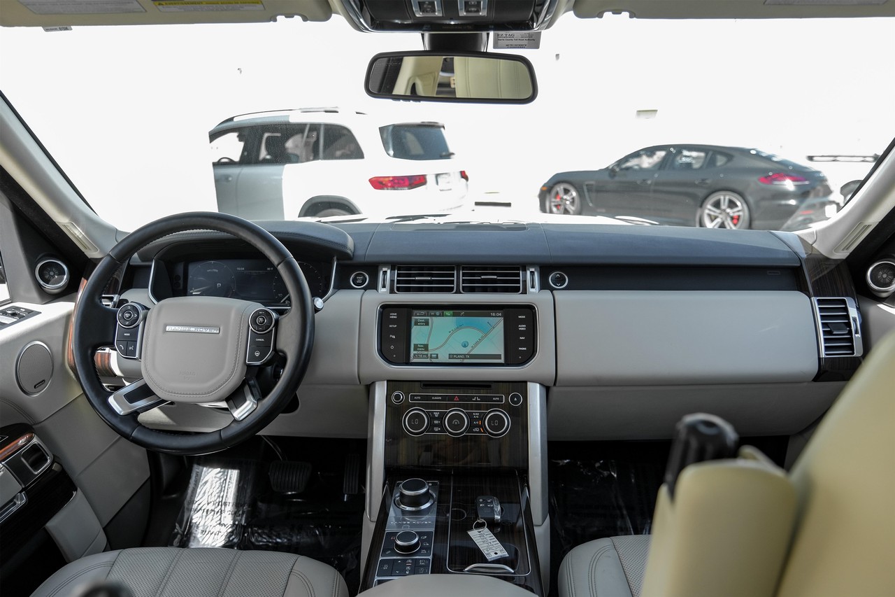 Land Rover Range Rover Vehicle Main Gallery Image 13