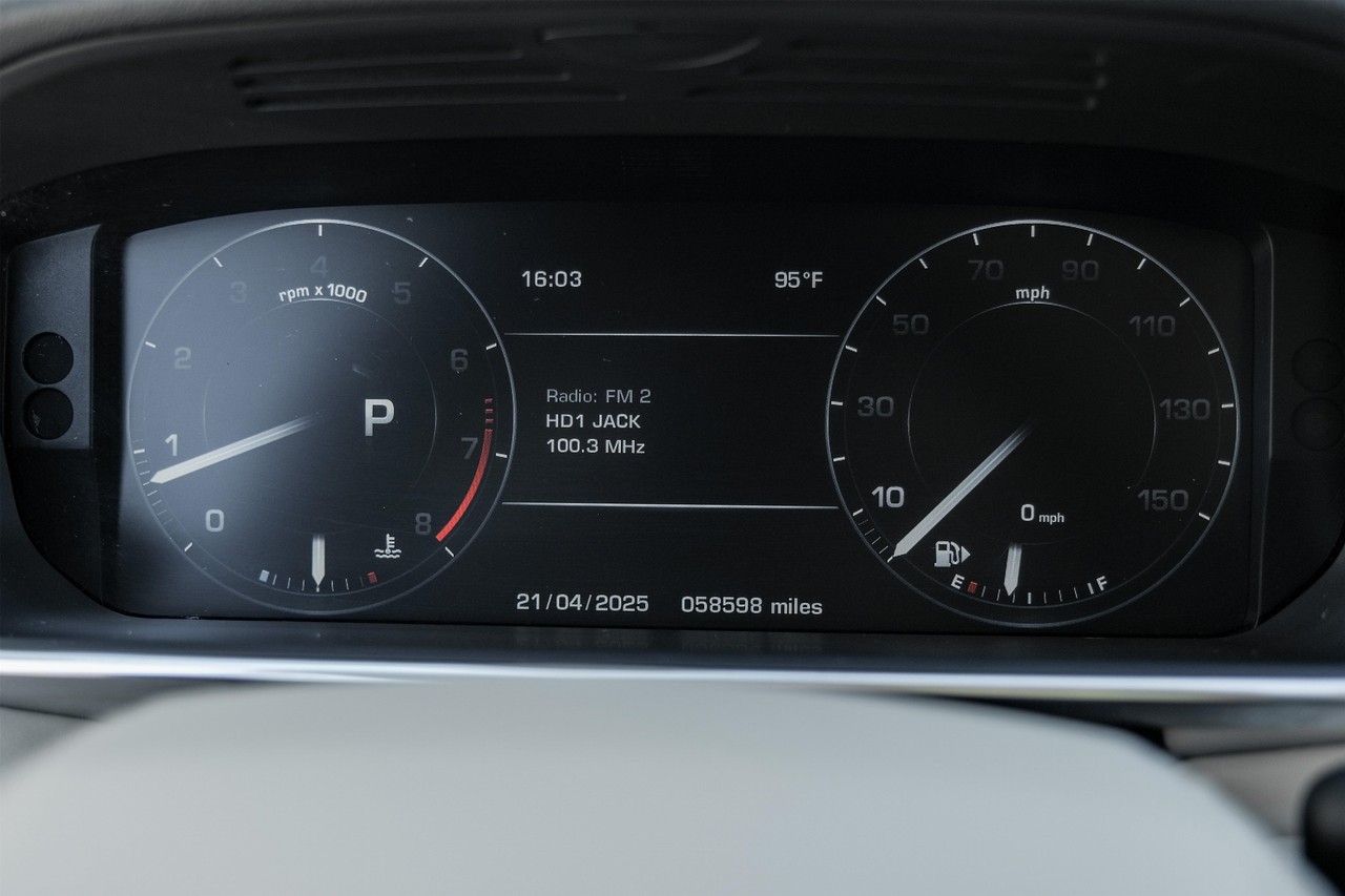 Land Rover Range Rover Vehicle Main Gallery Image 18