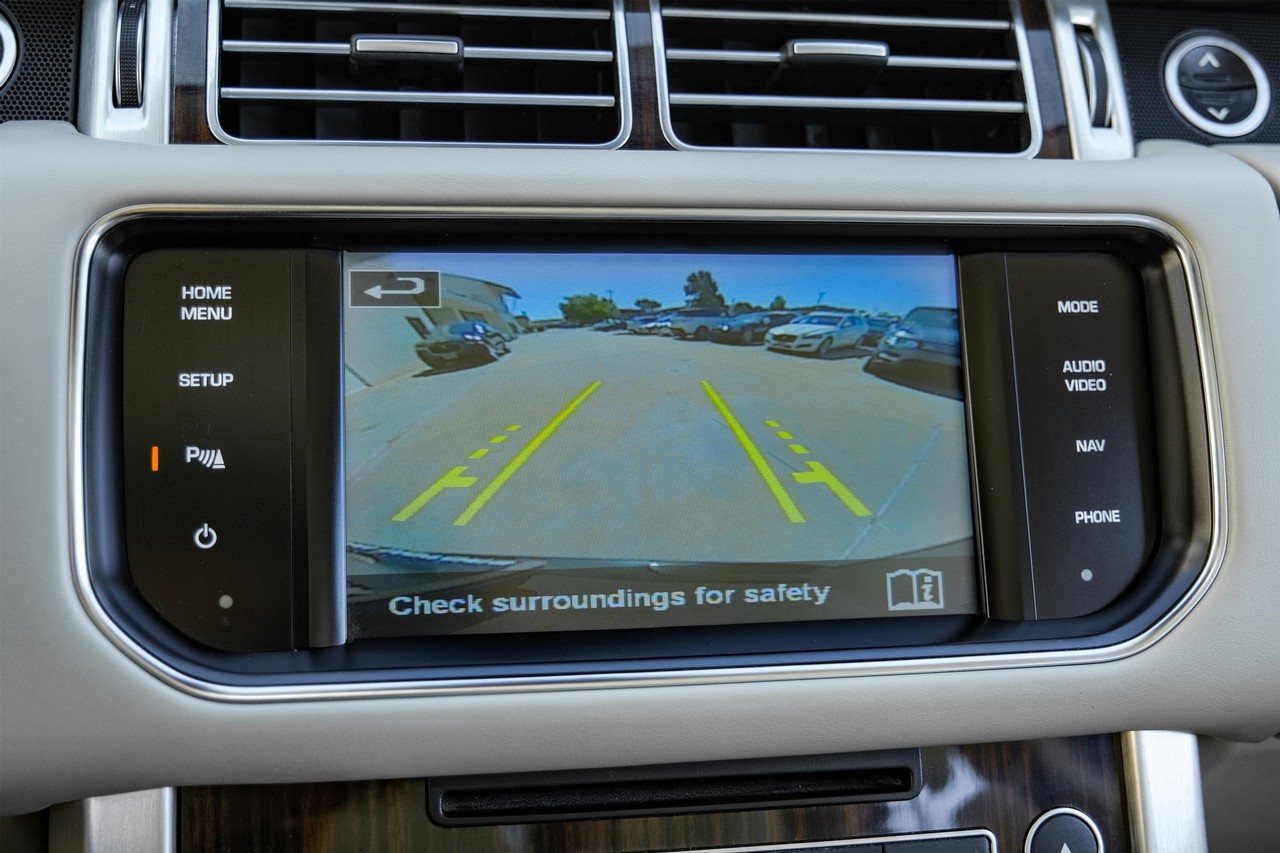 Land Rover Range Rover Vehicle Main Gallery Image 22