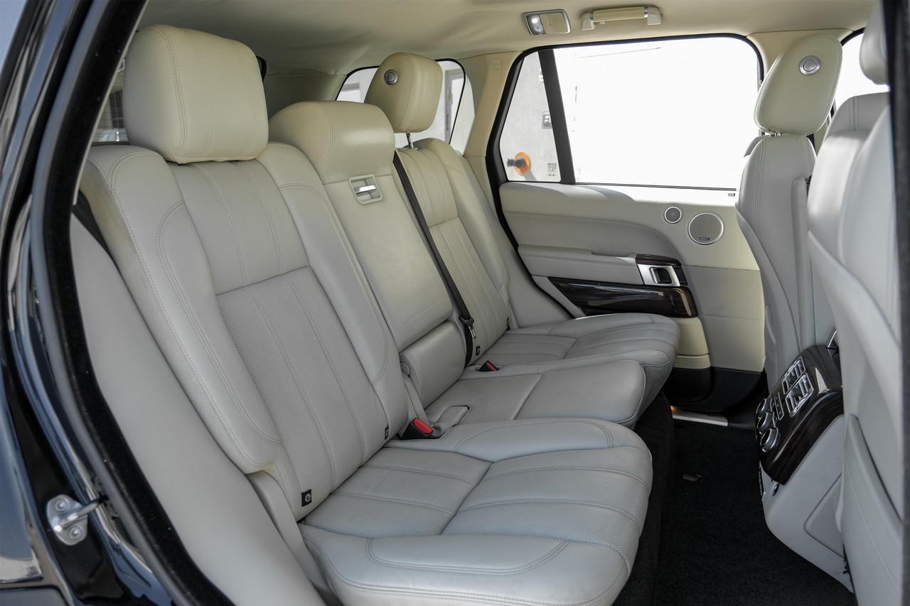 Land Rover Range Rover Vehicle Main Gallery Image 32