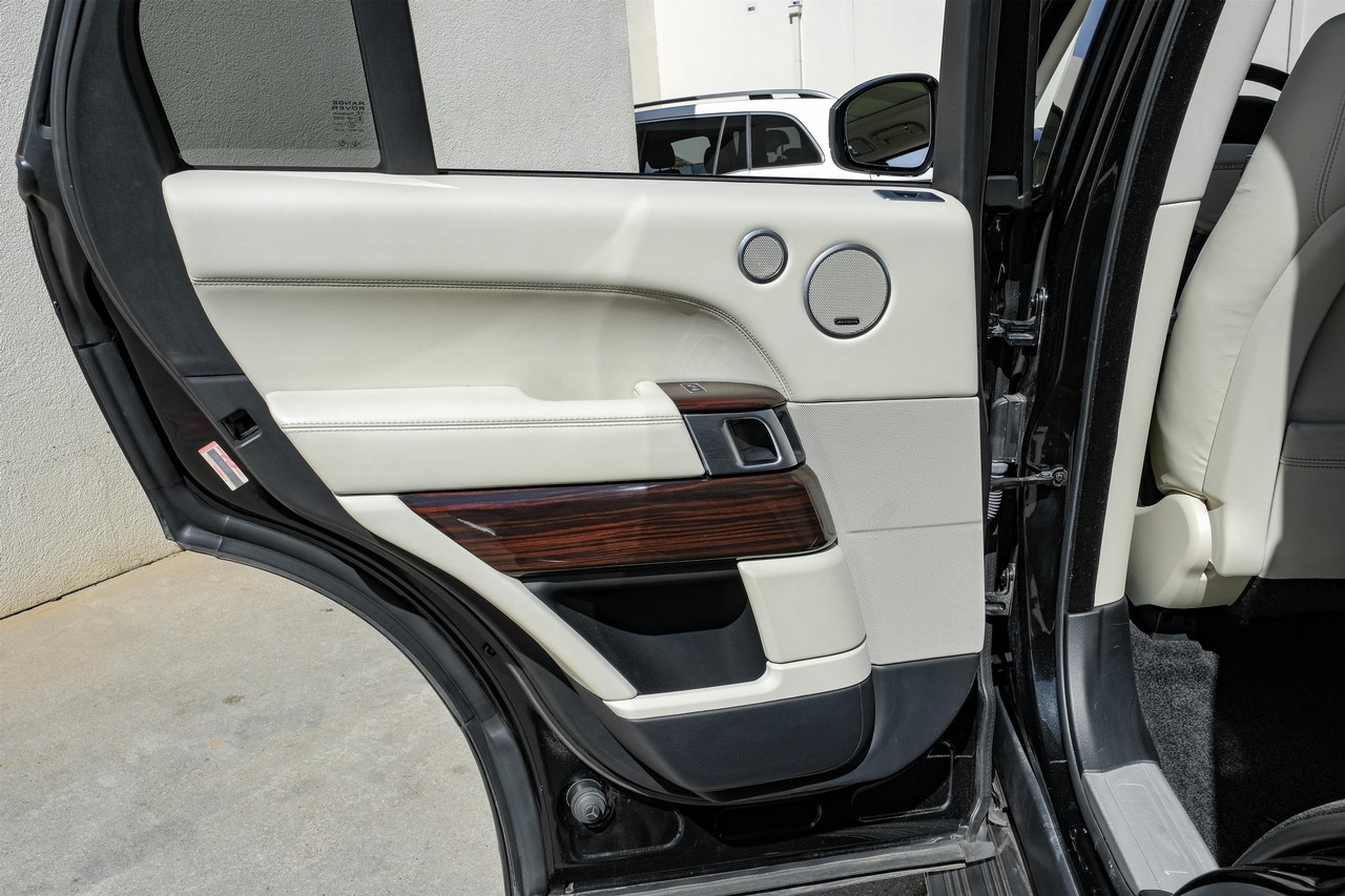 Land Rover Range Rover Vehicle Main Gallery Image 42