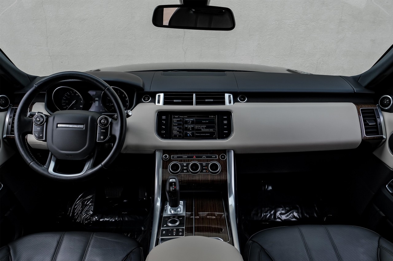 Land Rover Range Rover Sport Vehicle Main Gallery Image 16
