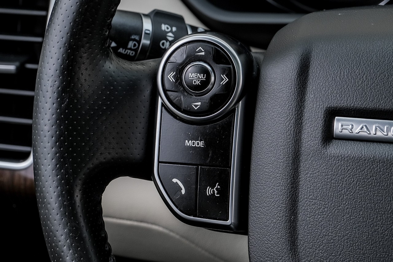 Land Rover Range Rover Sport Vehicle Main Gallery Image 18