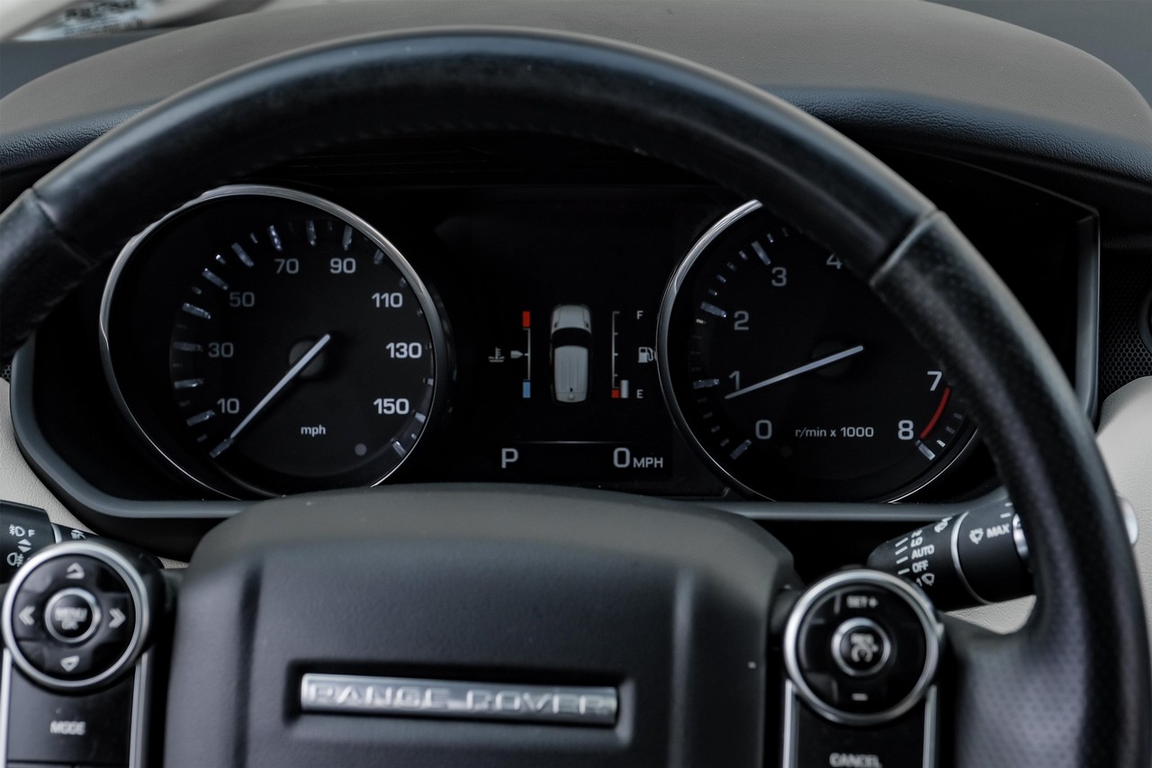 Land Rover Range Rover Sport Vehicle Main Gallery Image 20