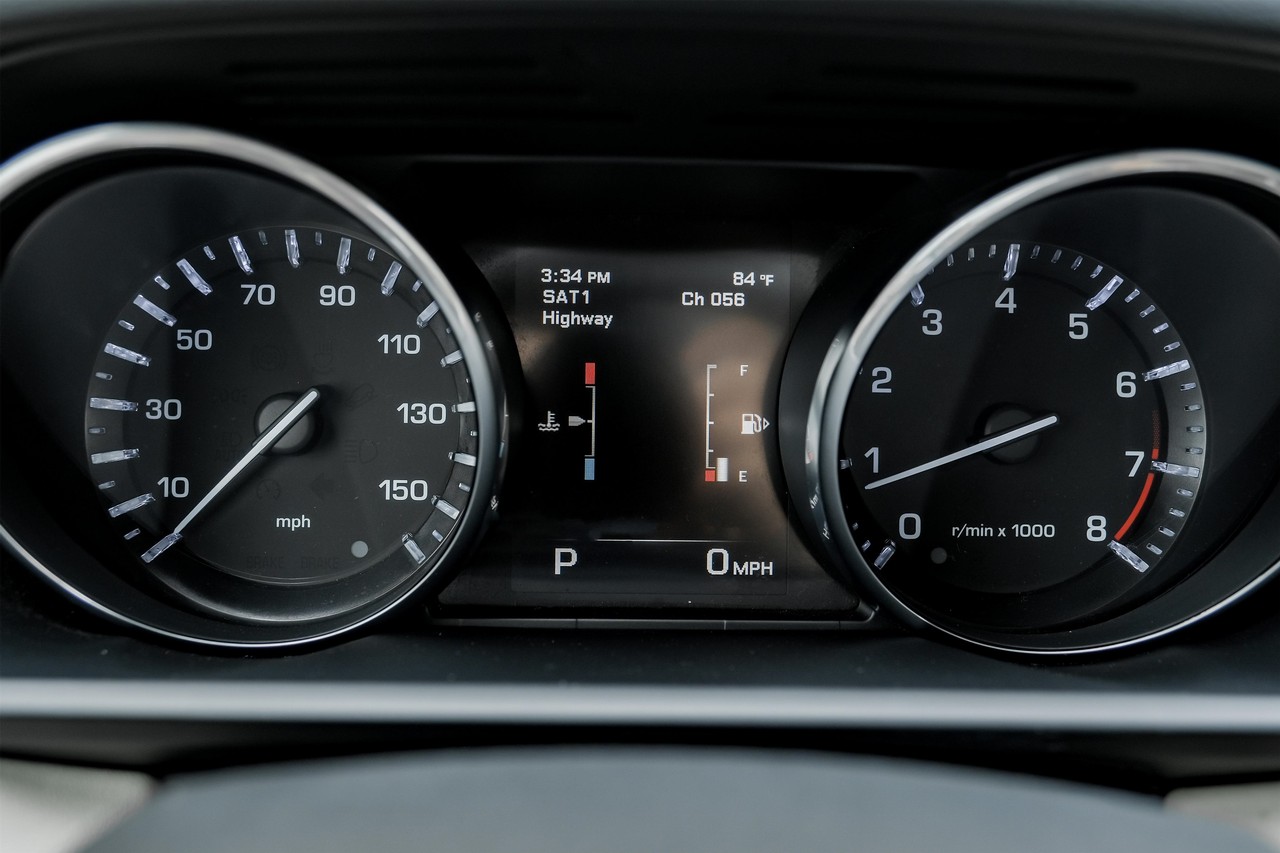 Land Rover Range Rover Sport Vehicle Main Gallery Image 21