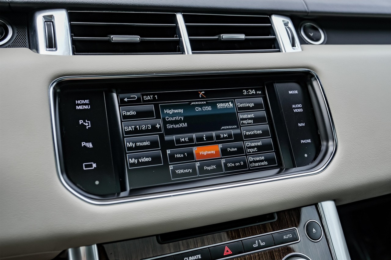 Land Rover Range Rover Sport Vehicle Main Gallery Image 29