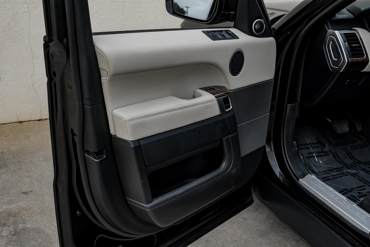 Land Rover Range Rover Sport Vehicle Main Gallery Image 39