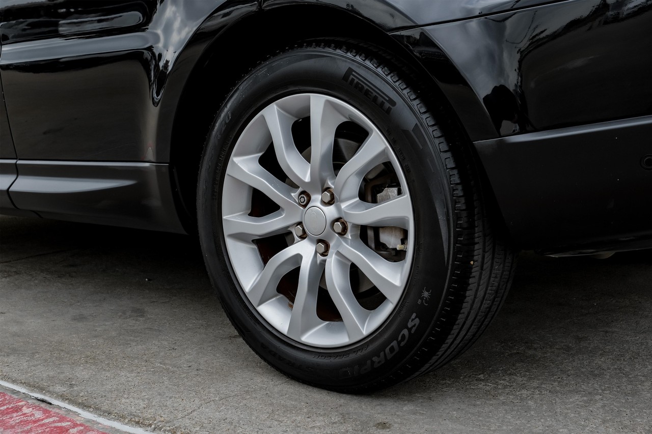 Land Rover Range Rover Sport Vehicle Main Gallery Image 52