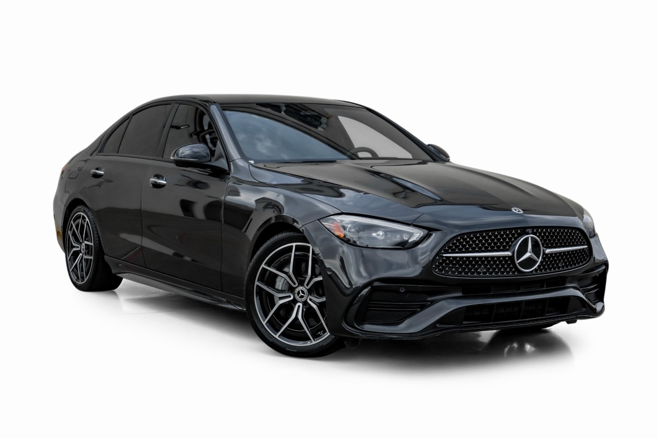 Mercedes-Benz C-Class Vehicle Main Gallery Image 06