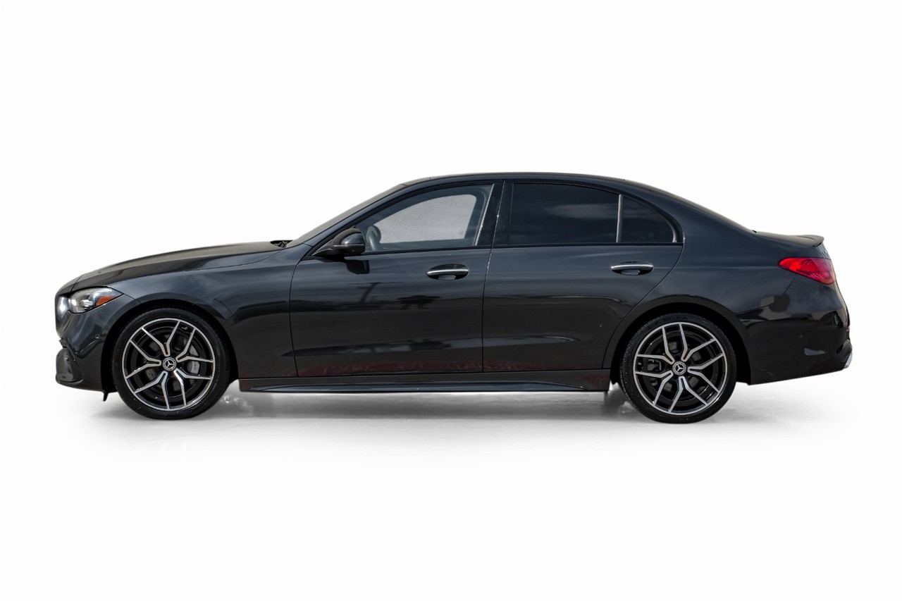 Mercedes-Benz C-Class Vehicle Main Gallery Image 10