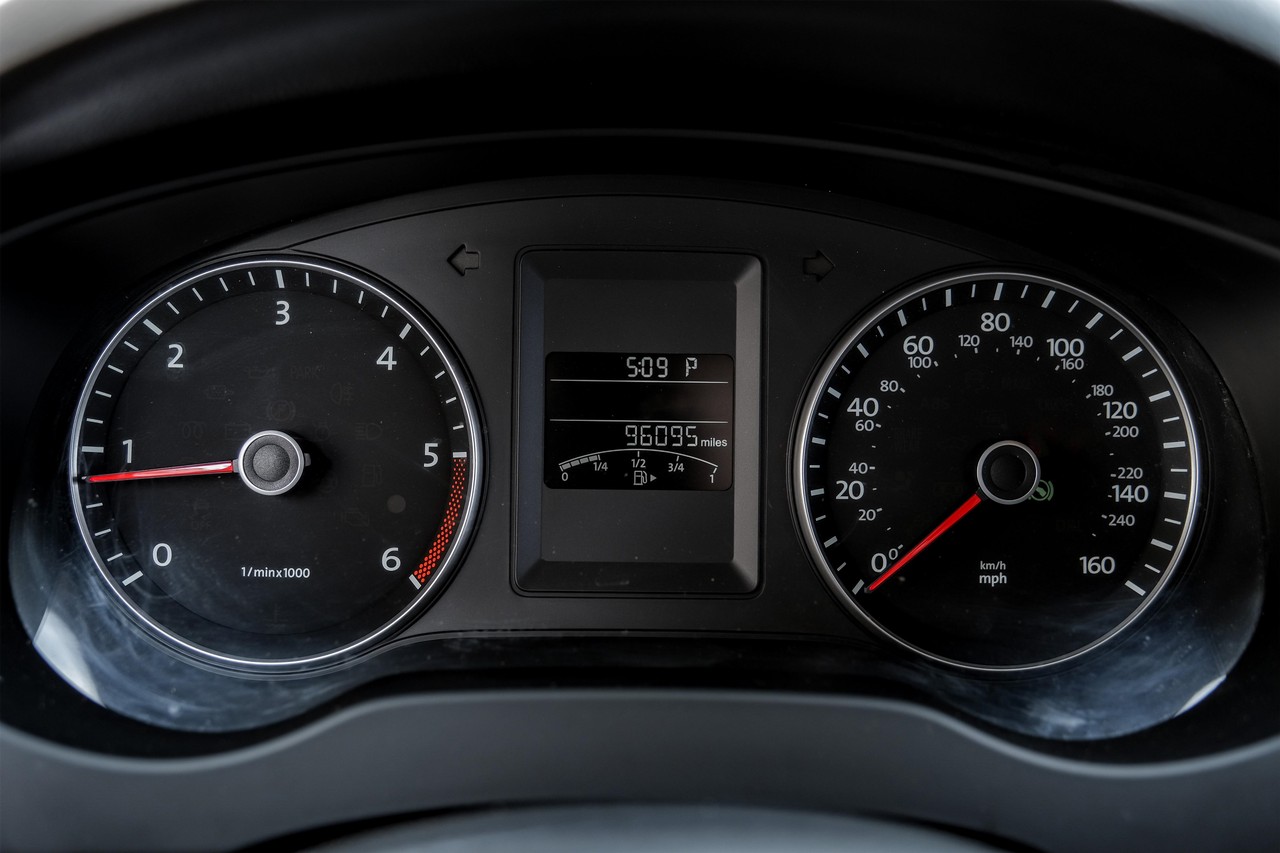Volkswagen Jetta Sedan Vehicle Main Gallery Image 19