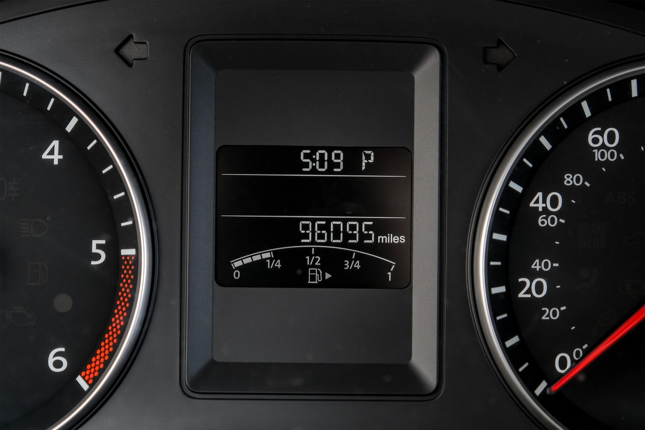 Volkswagen Jetta Sedan Vehicle Main Gallery Image 20