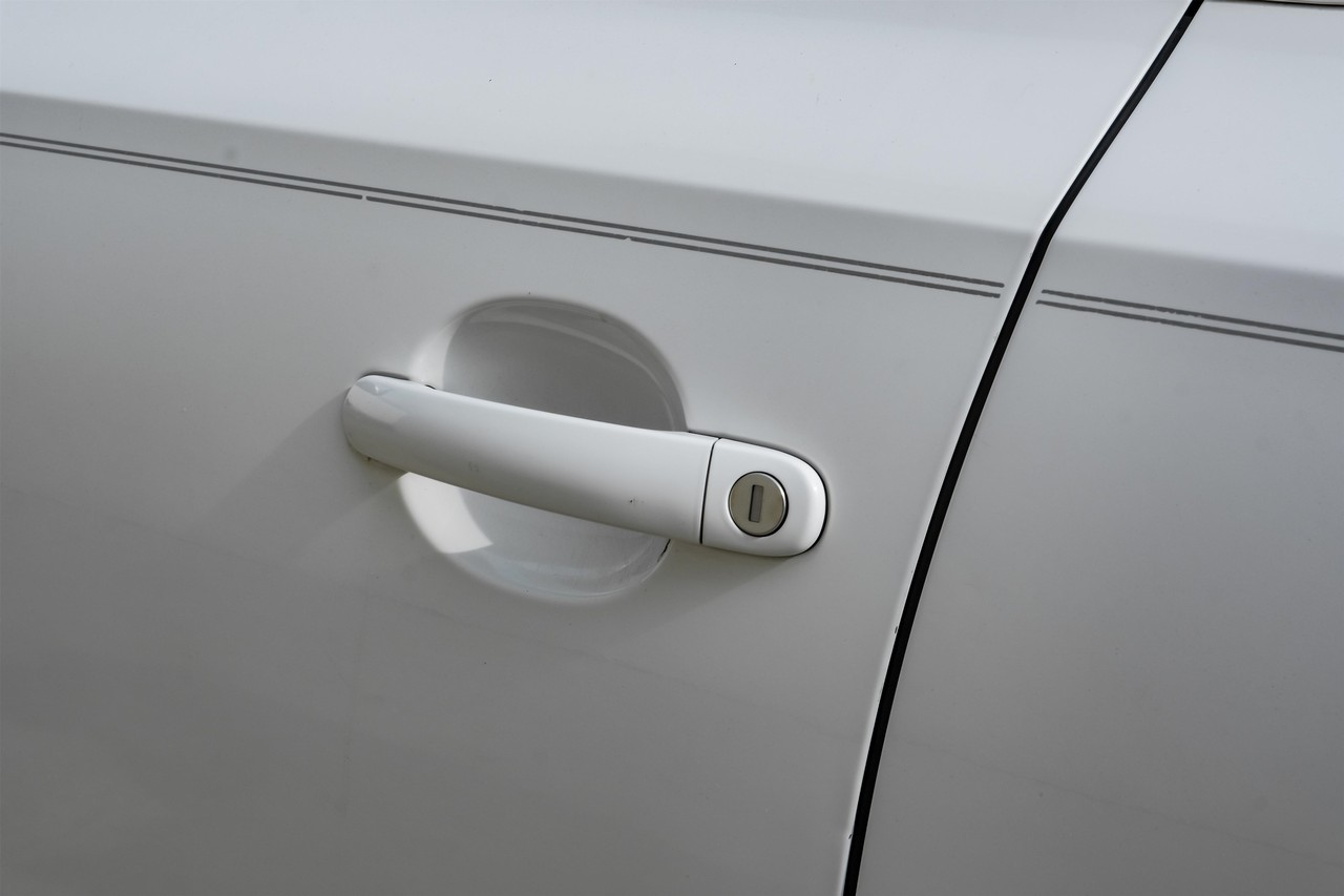 Volkswagen Jetta Sedan Vehicle Main Gallery Image 33