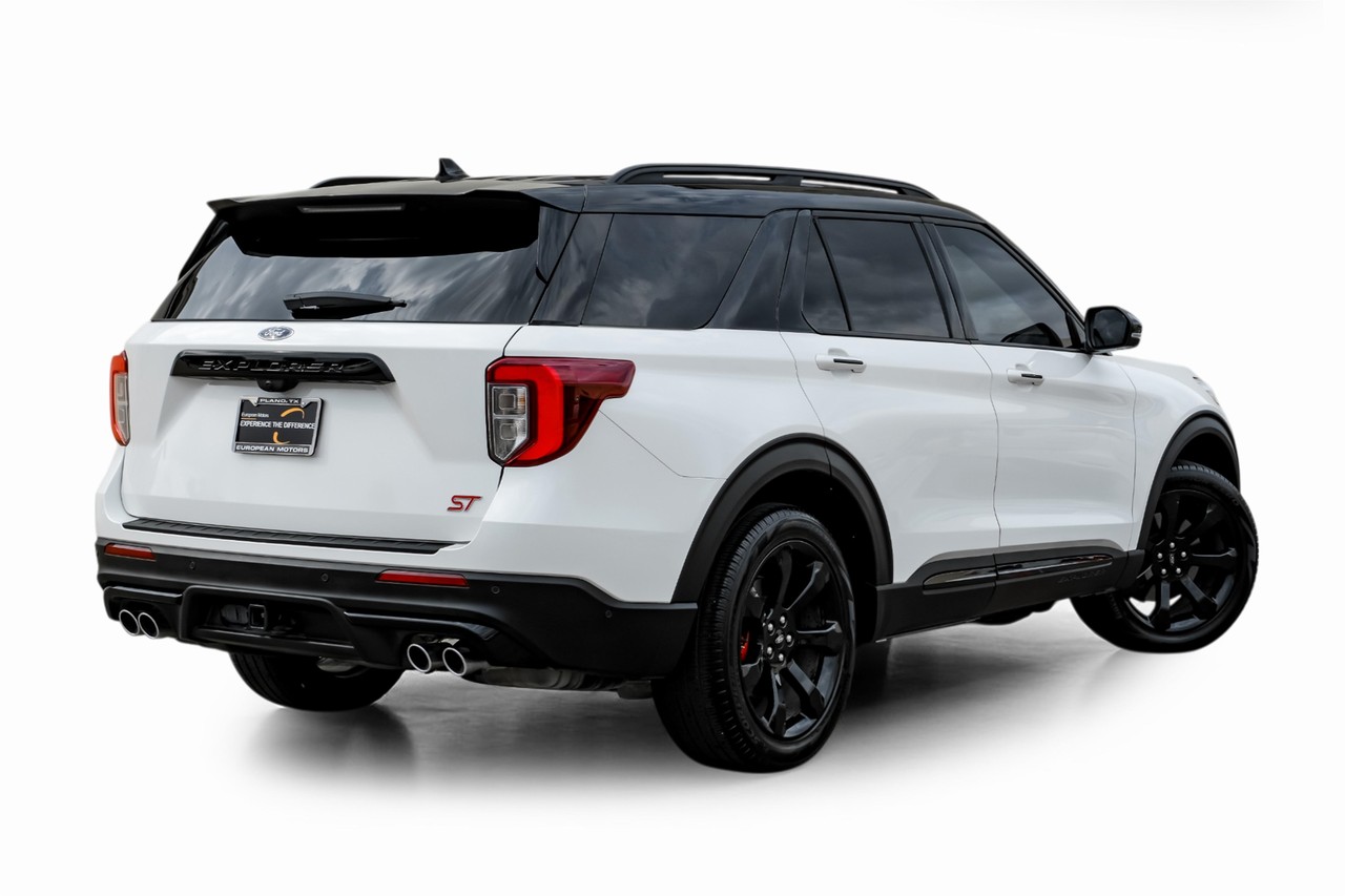 Ford Explorer Vehicle Main Gallery Image 09