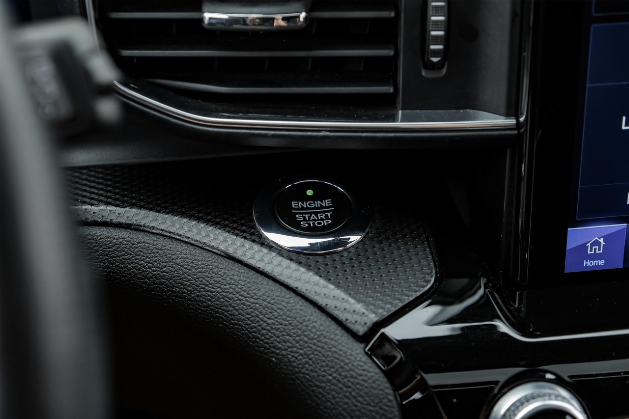 Ford Explorer Vehicle Main Gallery Image 23