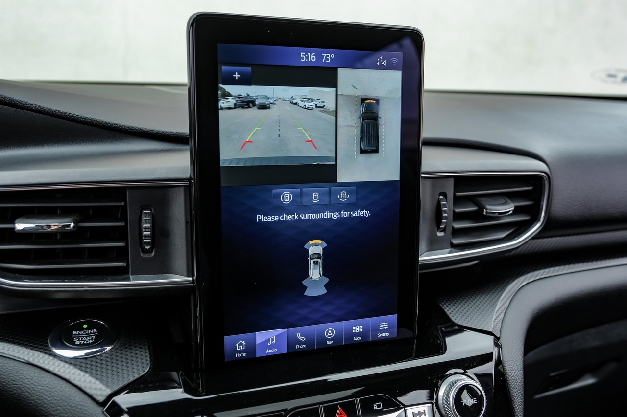Ford Explorer Vehicle Main Gallery Image 25
