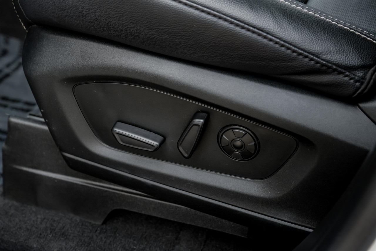 Ford Explorer Vehicle Main Gallery Image 31
