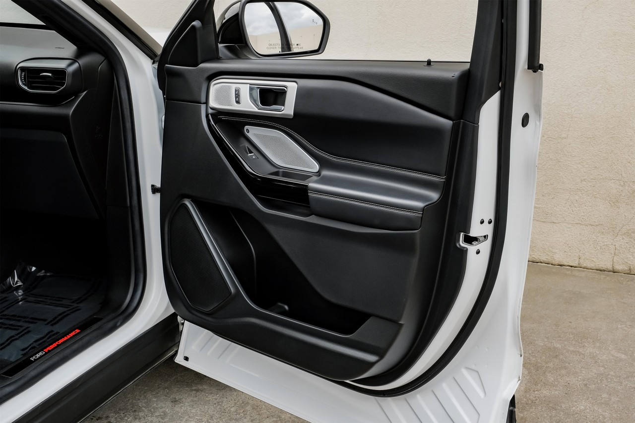 Ford Explorer Vehicle Main Gallery Image 42