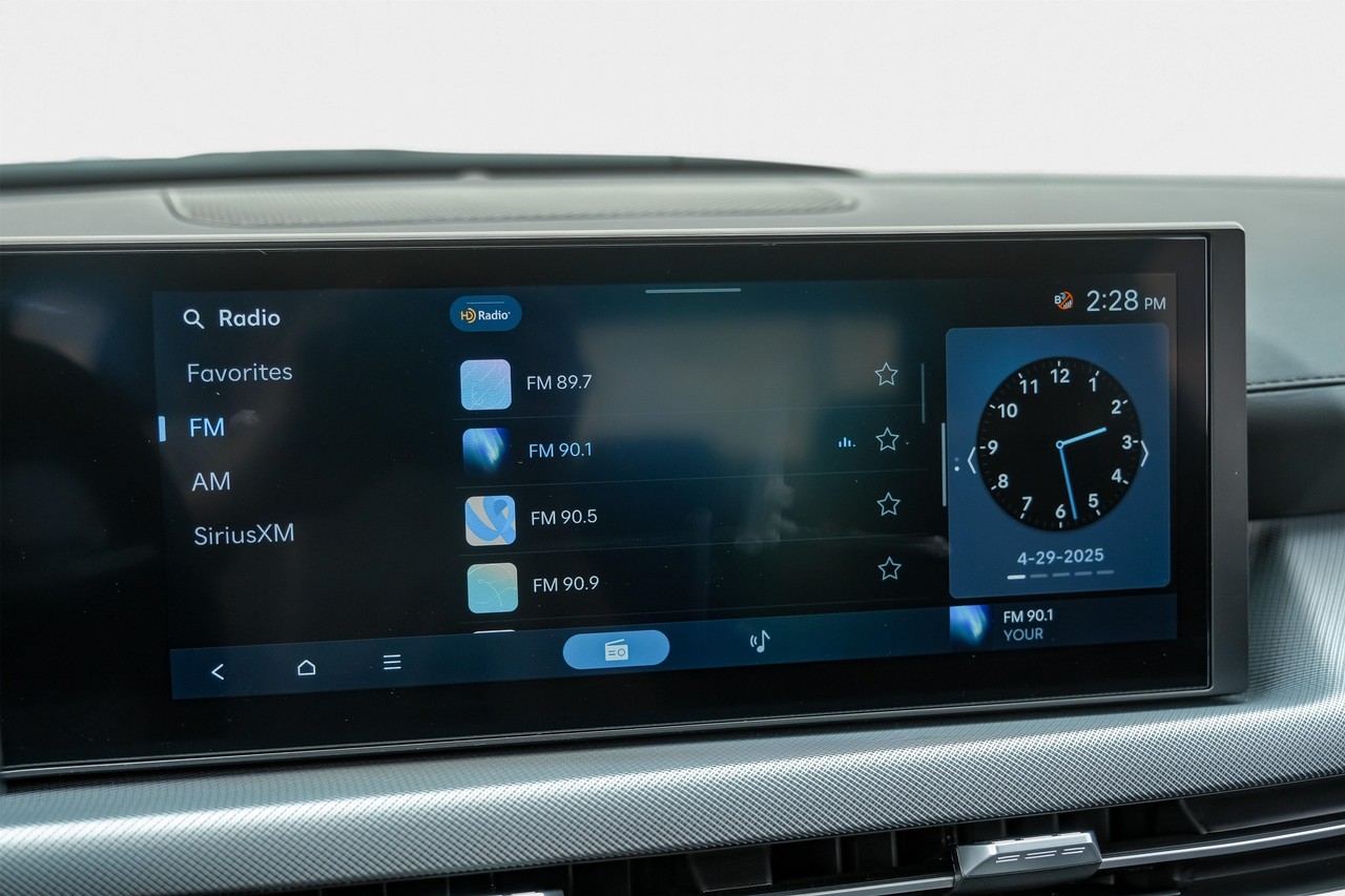 Hyundai Sonata Vehicle Main Gallery Image 33