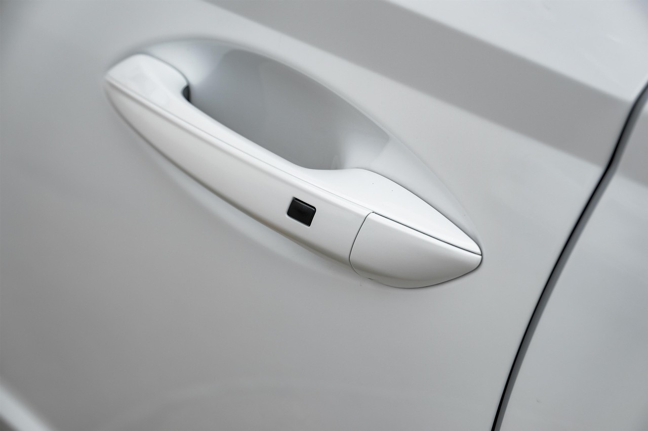 Hyundai Sonata Vehicle Main Gallery Image 43