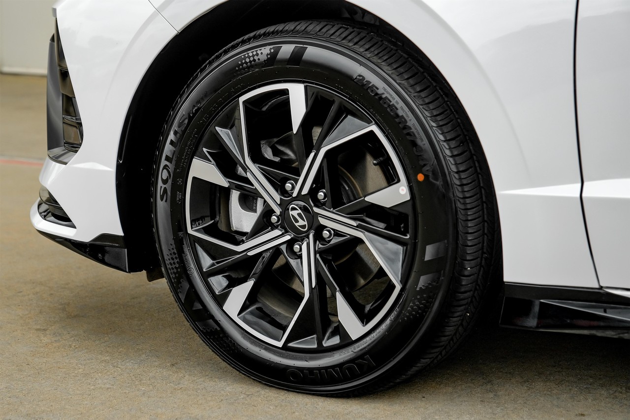 Hyundai Sonata Vehicle Main Gallery Image 55