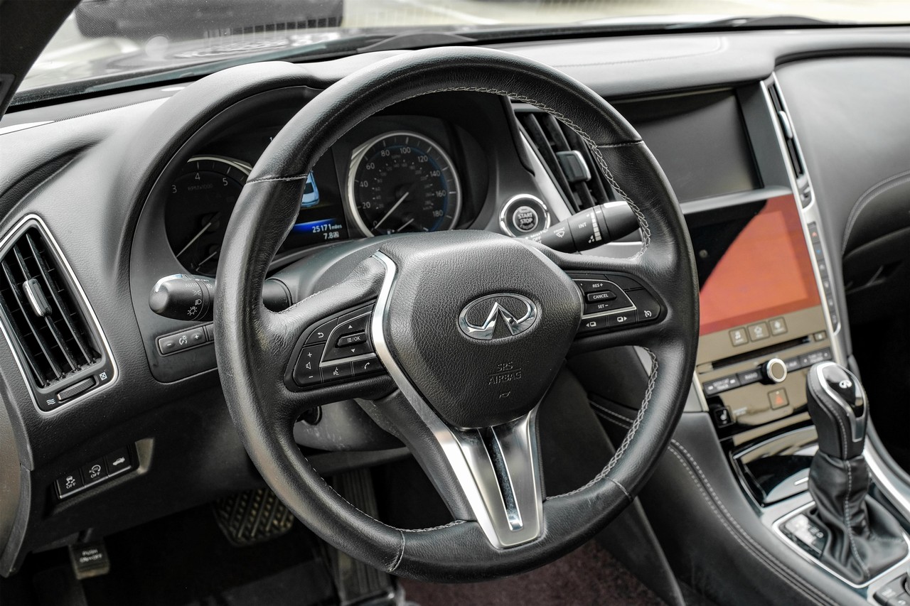 INFINITI Q60 Vehicle Main Gallery Image 15