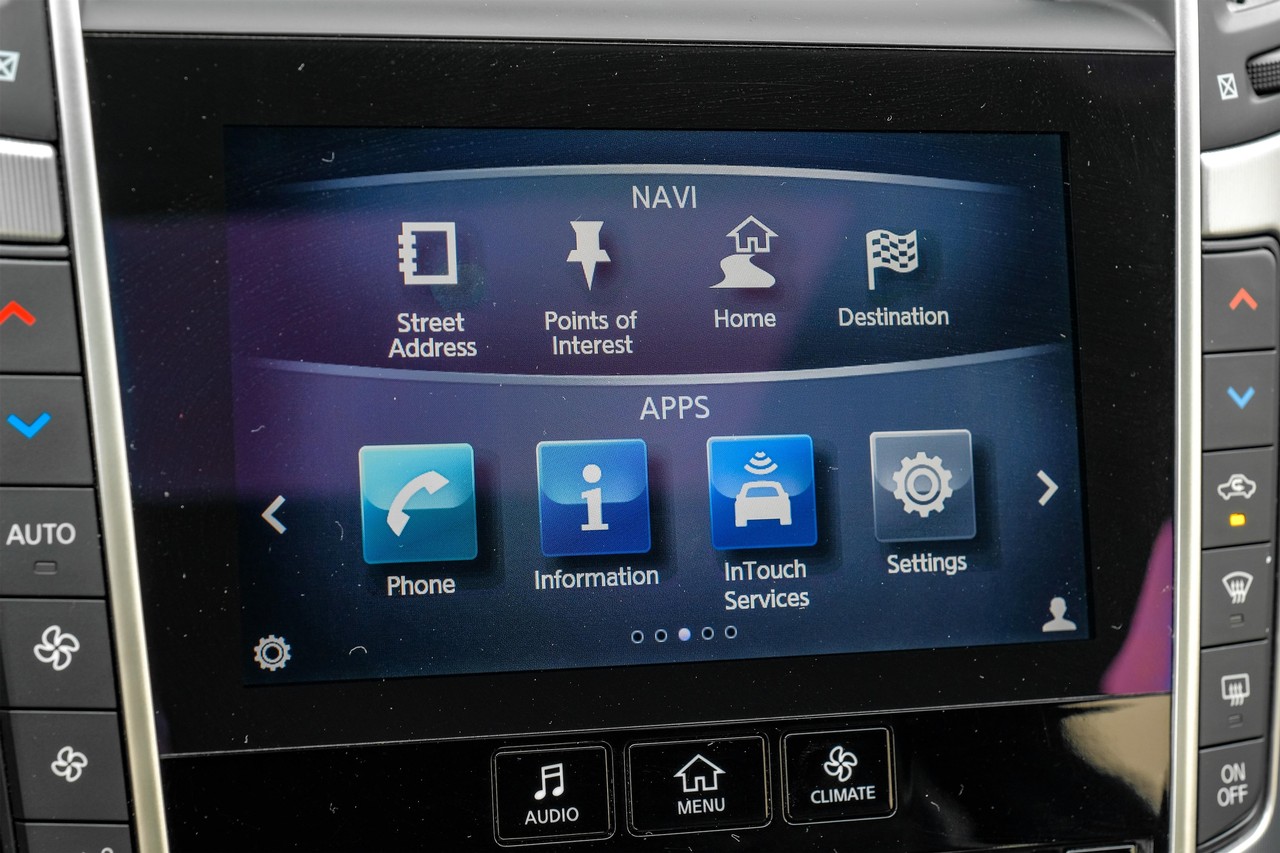 INFINITI Q60 Vehicle Main Gallery Image 25