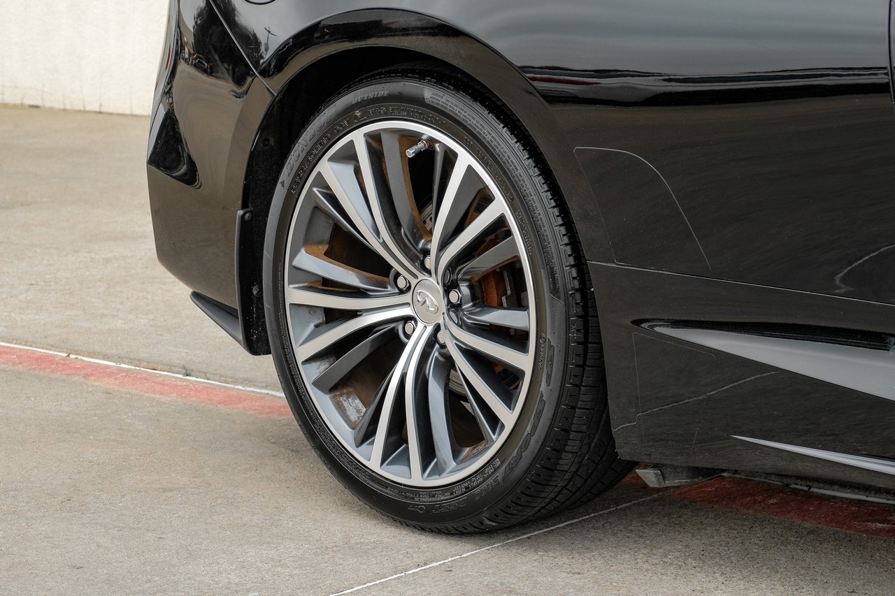 INFINITI Q60 Vehicle Main Gallery Image 41
