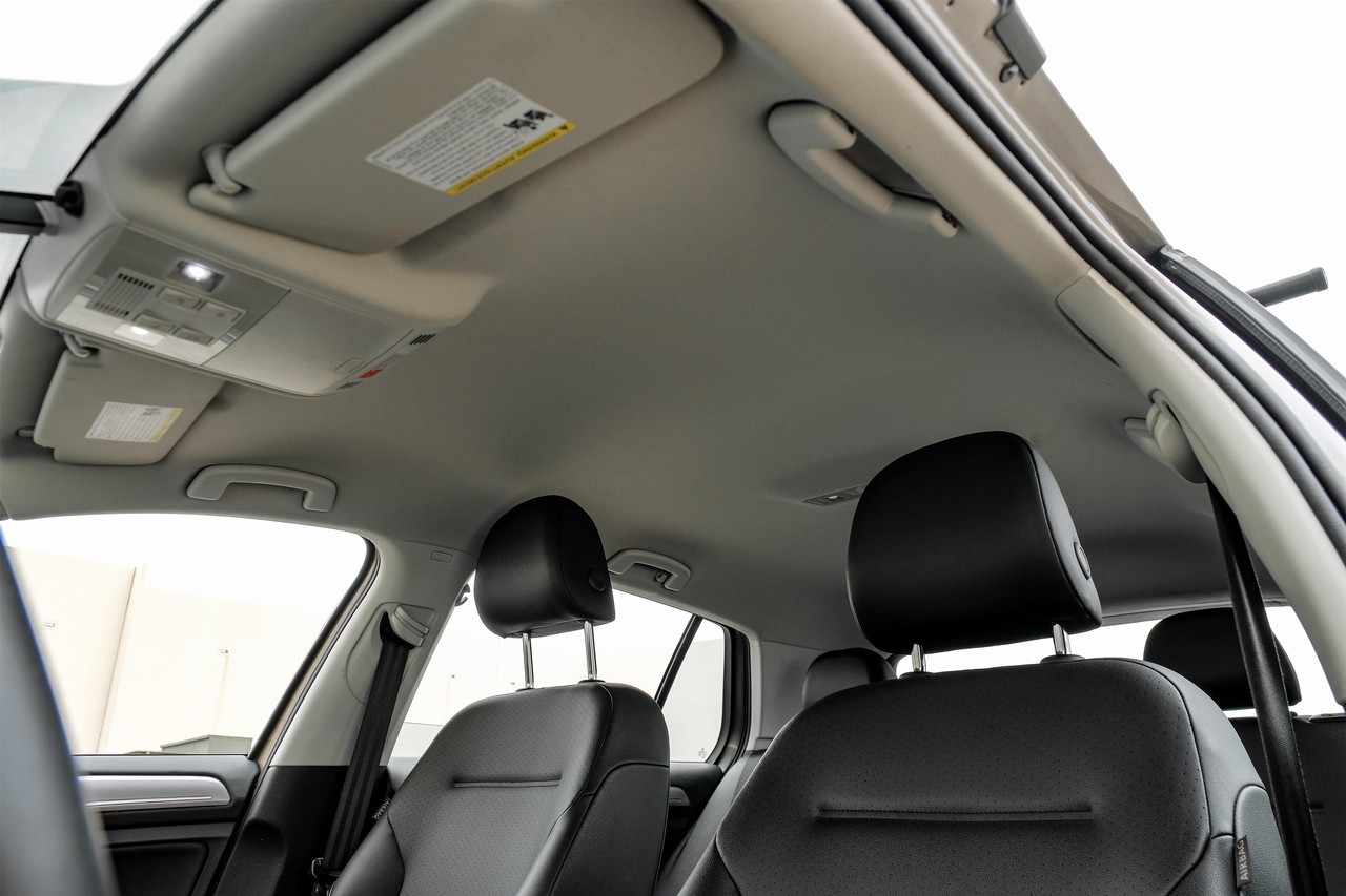 Volkswagen e-Golf Vehicle Main Gallery Image 27