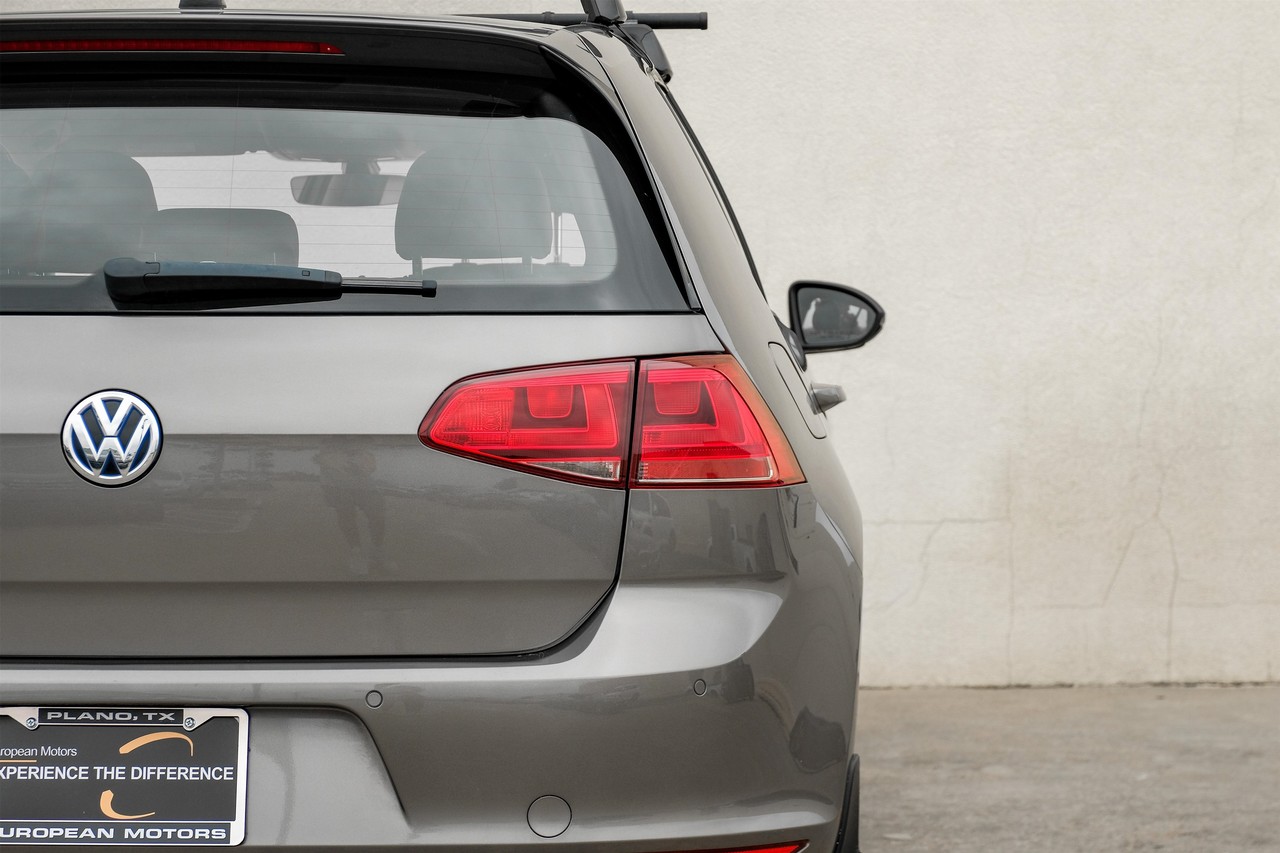 Volkswagen e-Golf Vehicle Main Gallery Image 40