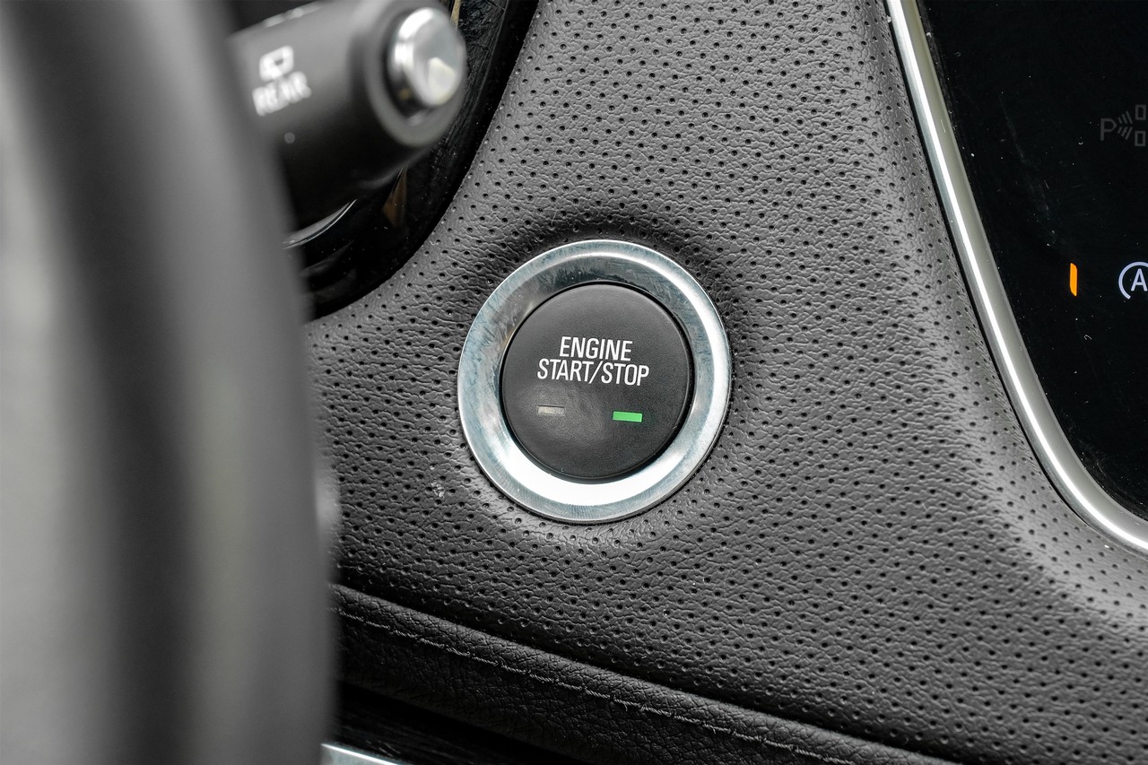 Cadillac XT5 Vehicle Main Gallery Image 21