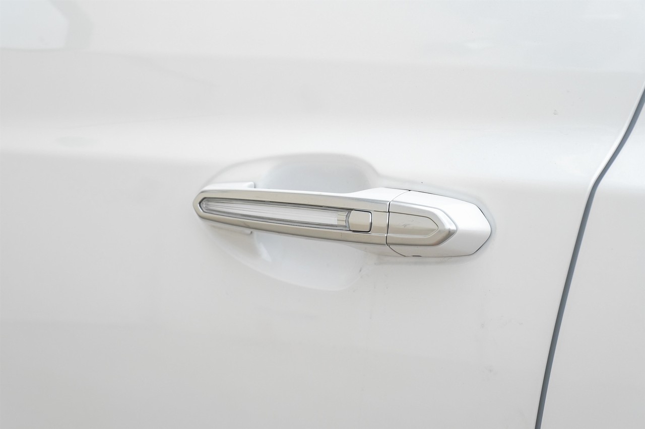Cadillac XT5 Vehicle Main Gallery Image 35