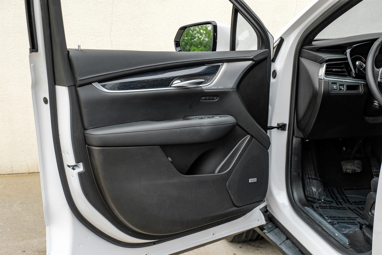 Cadillac XT5 Vehicle Main Gallery Image 37