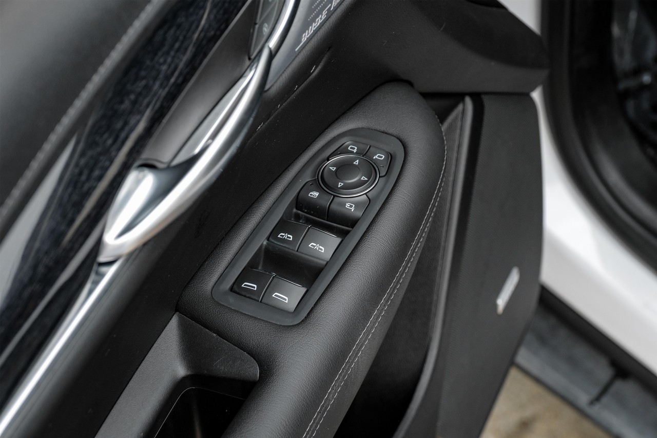 Cadillac XT5 Vehicle Main Gallery Image 38
