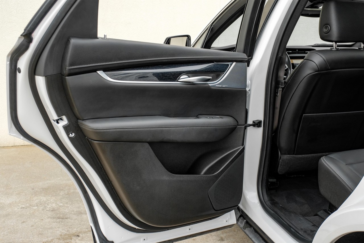 Cadillac XT5 Vehicle Main Gallery Image 40