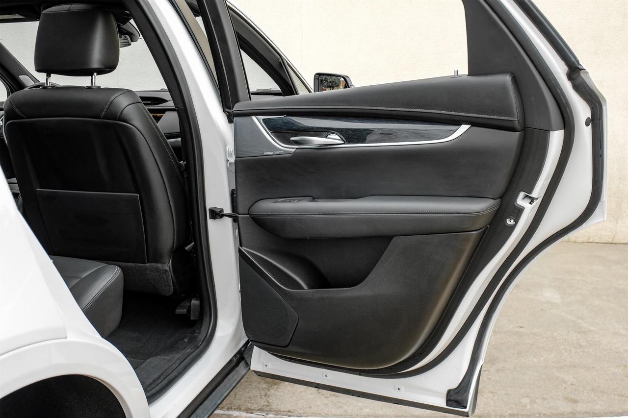 Cadillac XT5 Vehicle Main Gallery Image 41