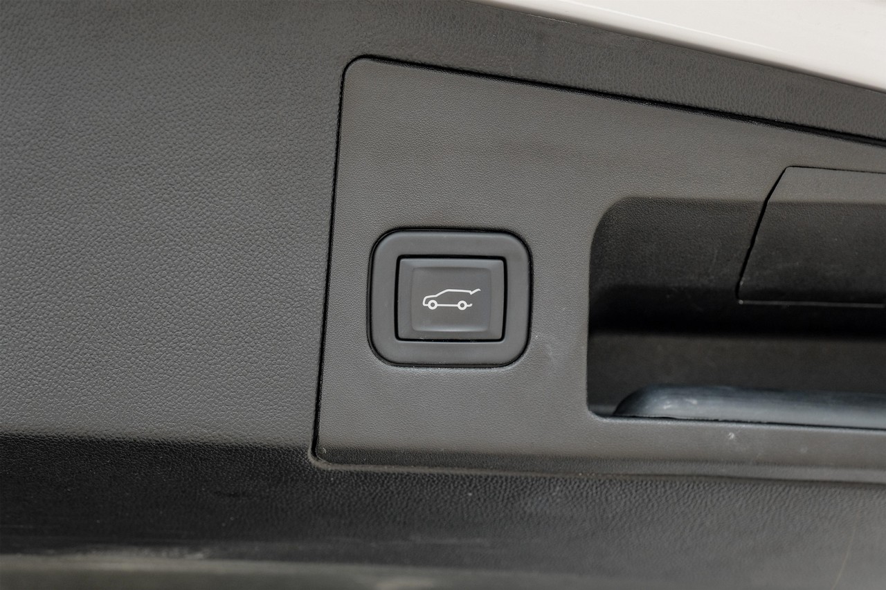 Cadillac XT5 Vehicle Main Gallery Image 46